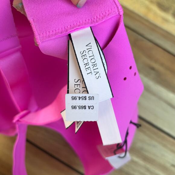 Victoria’s Secret Seamless Sports Bra – Hot Pink – Medium Support NWT Size 36DDD - Picture 4 of 5